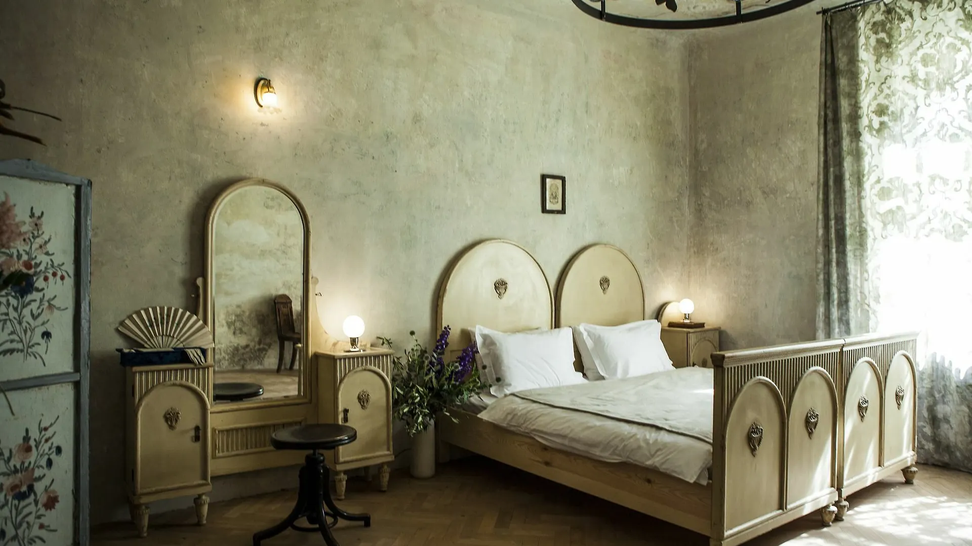 The Emerald Prague Apartment